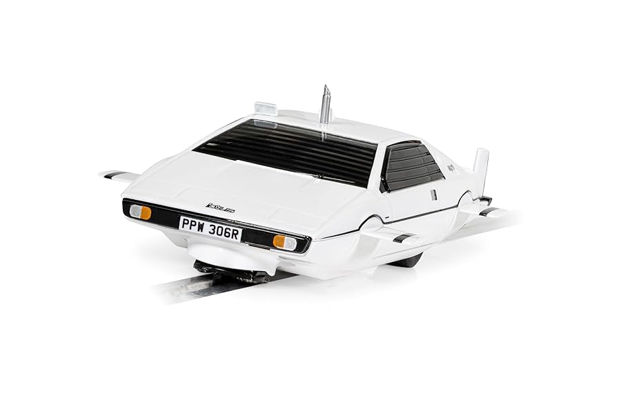 ミニチャンプス Lotus Esprit S1 Submarine 007 レア Lotus Esprit 007 submarine sells for $867,130 at auction